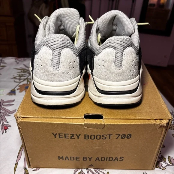 Adidas Yeezy Boost 700 Wave Runner - Picture 3 of 5